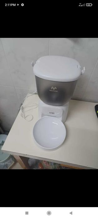 Хранилка за котки с камера