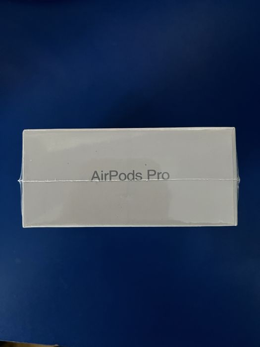 AirPods Pro 2 cu carcasa MagSafe