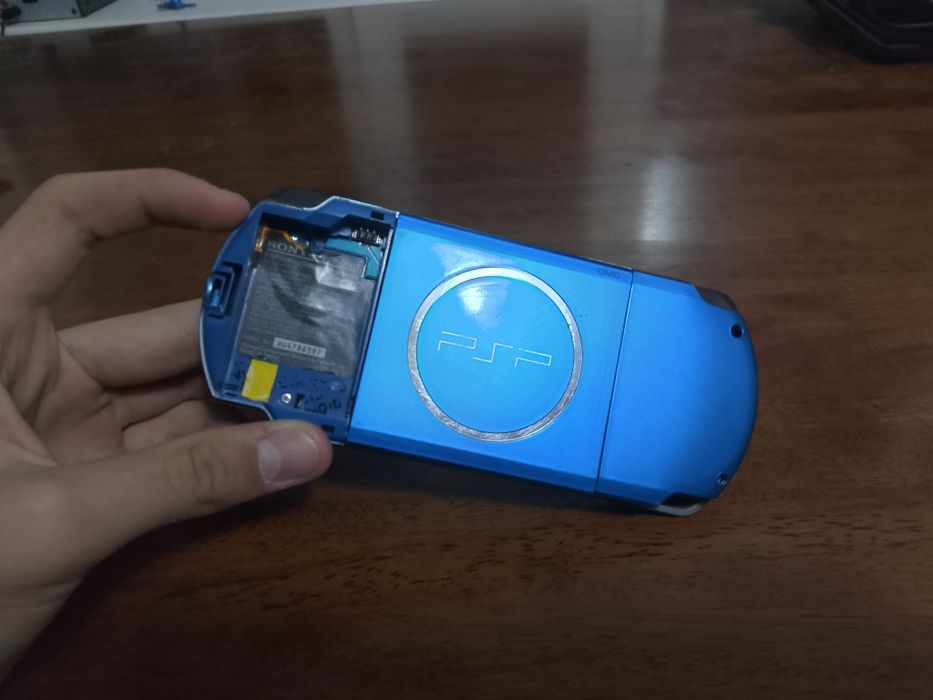 Продаю psp3000 японская