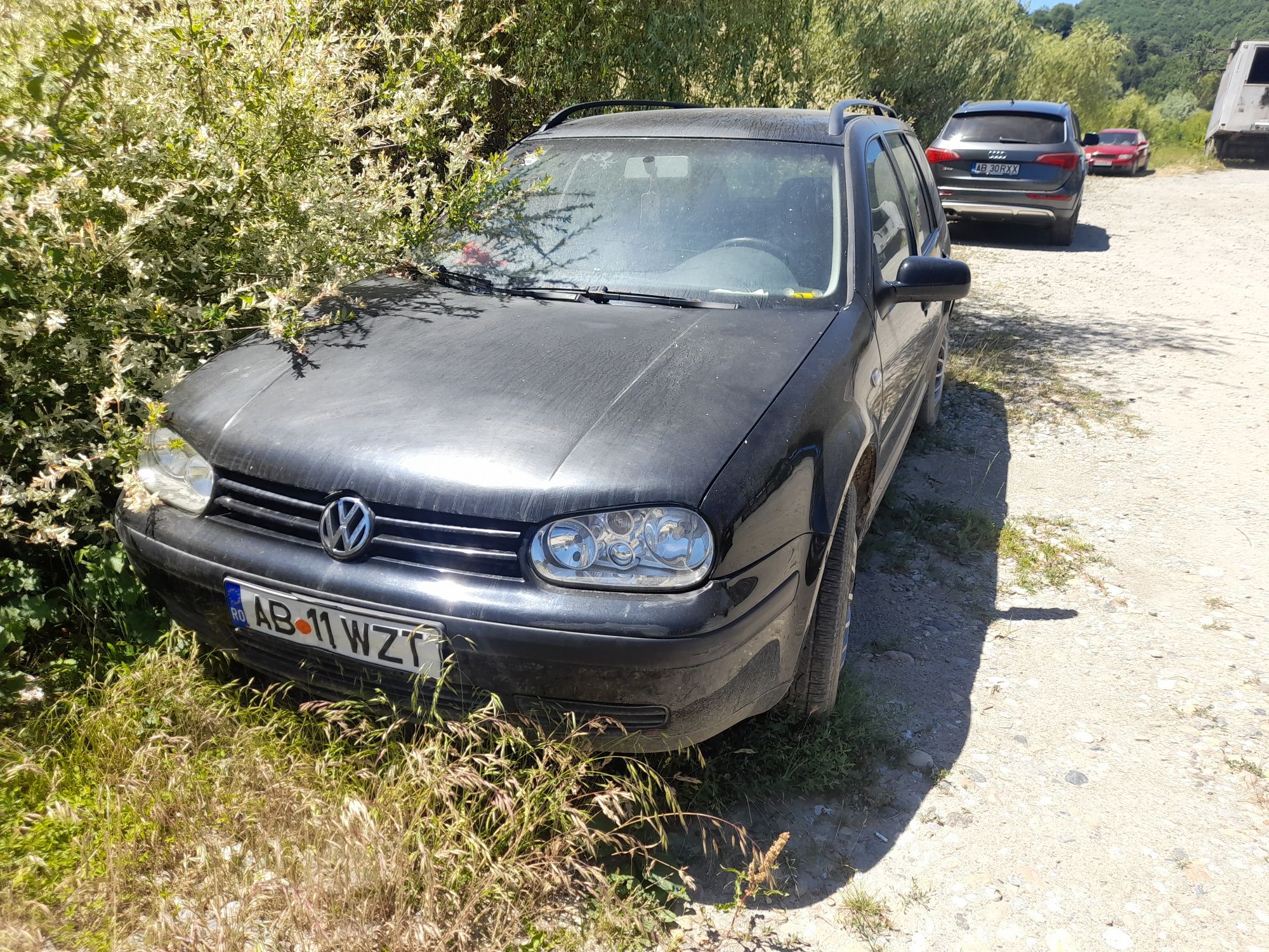 Vînd volsvaghen golf anul 2004 motor 1.9 diesel. ITP FĂCUT RECENT