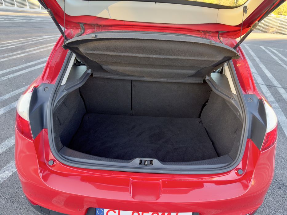 Renault Megane 1.6 Benzina an 2010