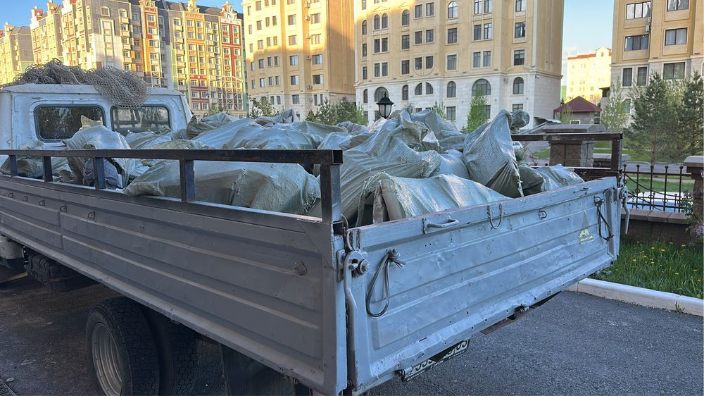 Вывоз мусора бортовая открытая газель без тента заезд в паркинг безгбо