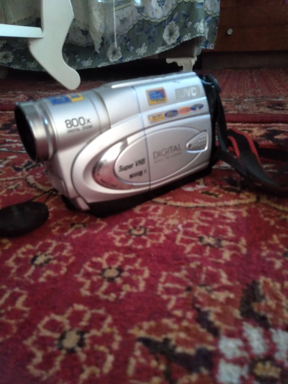Vidyo oladigan sotiladi