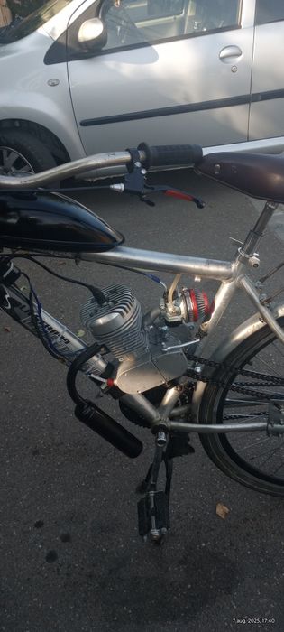 Repar și montez motuare bicicleta
