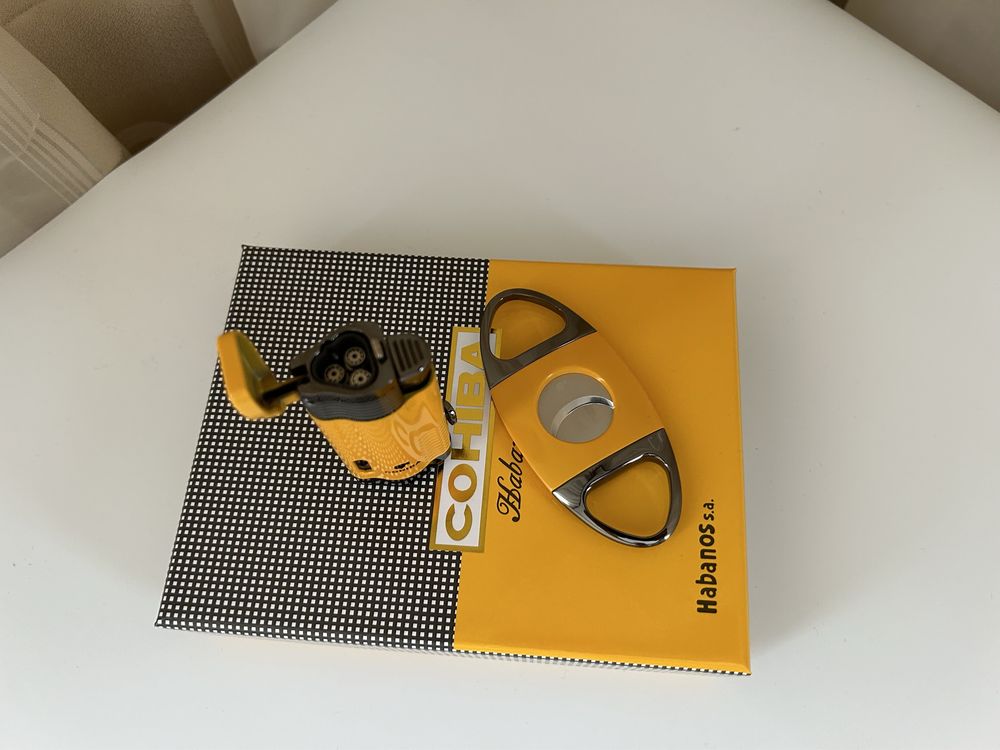 Комплект за пури COHIBA – 3 Jet пламъка + ножче