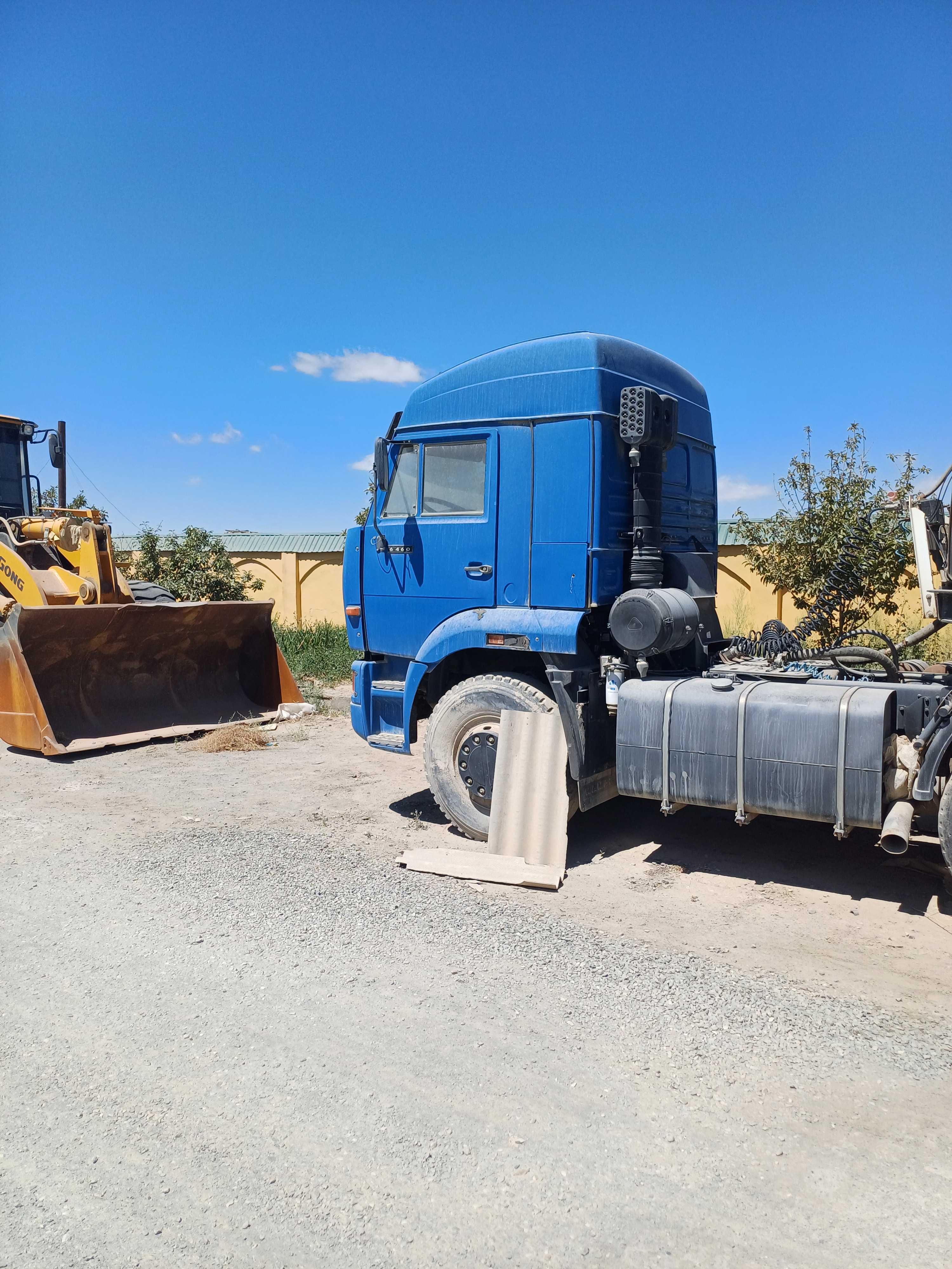 Mo`ynoq tumanida Kamaz rusumli yuk avtotransporti sotiladi