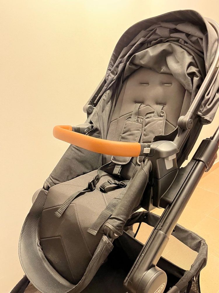 Cărucior Graco Near2Me Elite Noir+Scoica Graco SnugEssentials, i-Size