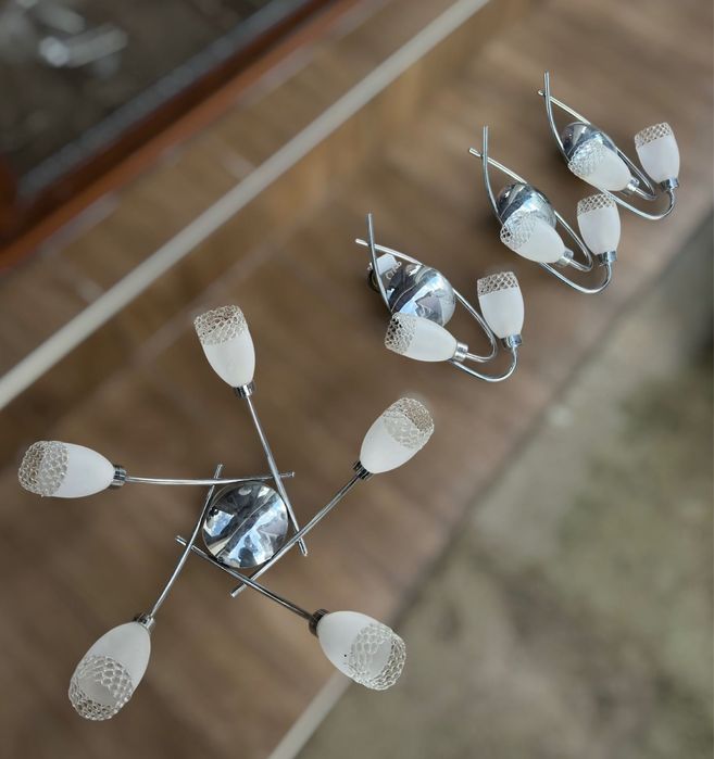 Комплект лампи – таванна и стенни аплици