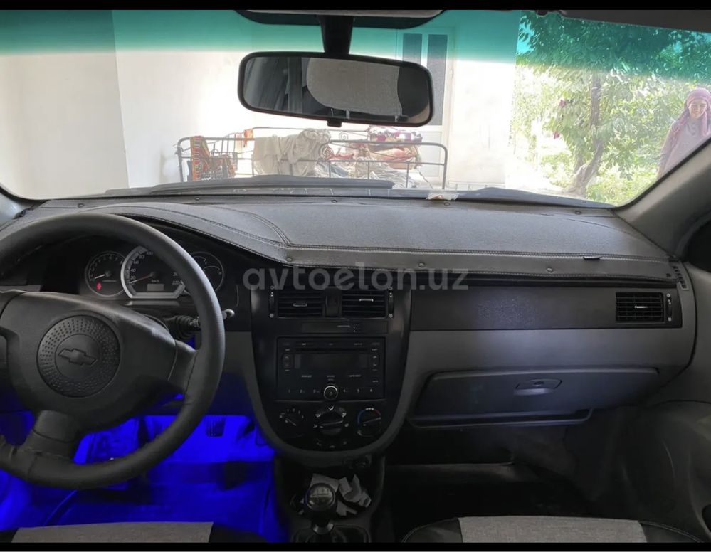 Chevrolet lasetti sotiladi 8300$