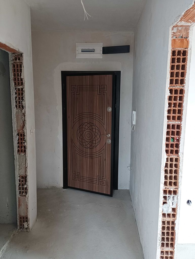 Продава се Двустаен апартамент в Стара Загора, Казански - 60 кв.м за 1232 €/кв.м - Снимка #1