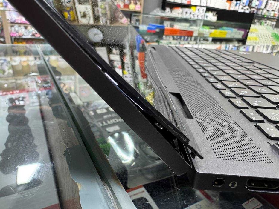 HP Envy x360. 15.6 dyum Sotiladi arzon narxda