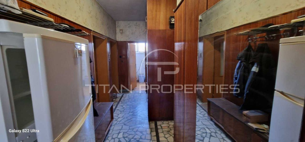 Продава се Тристаен апартамент в Асеновград - 100 кв.м за 870 €/кв.м - Снимка #3