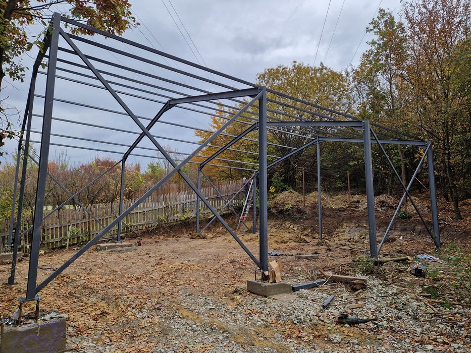 Vând structura metalica din ipe 160