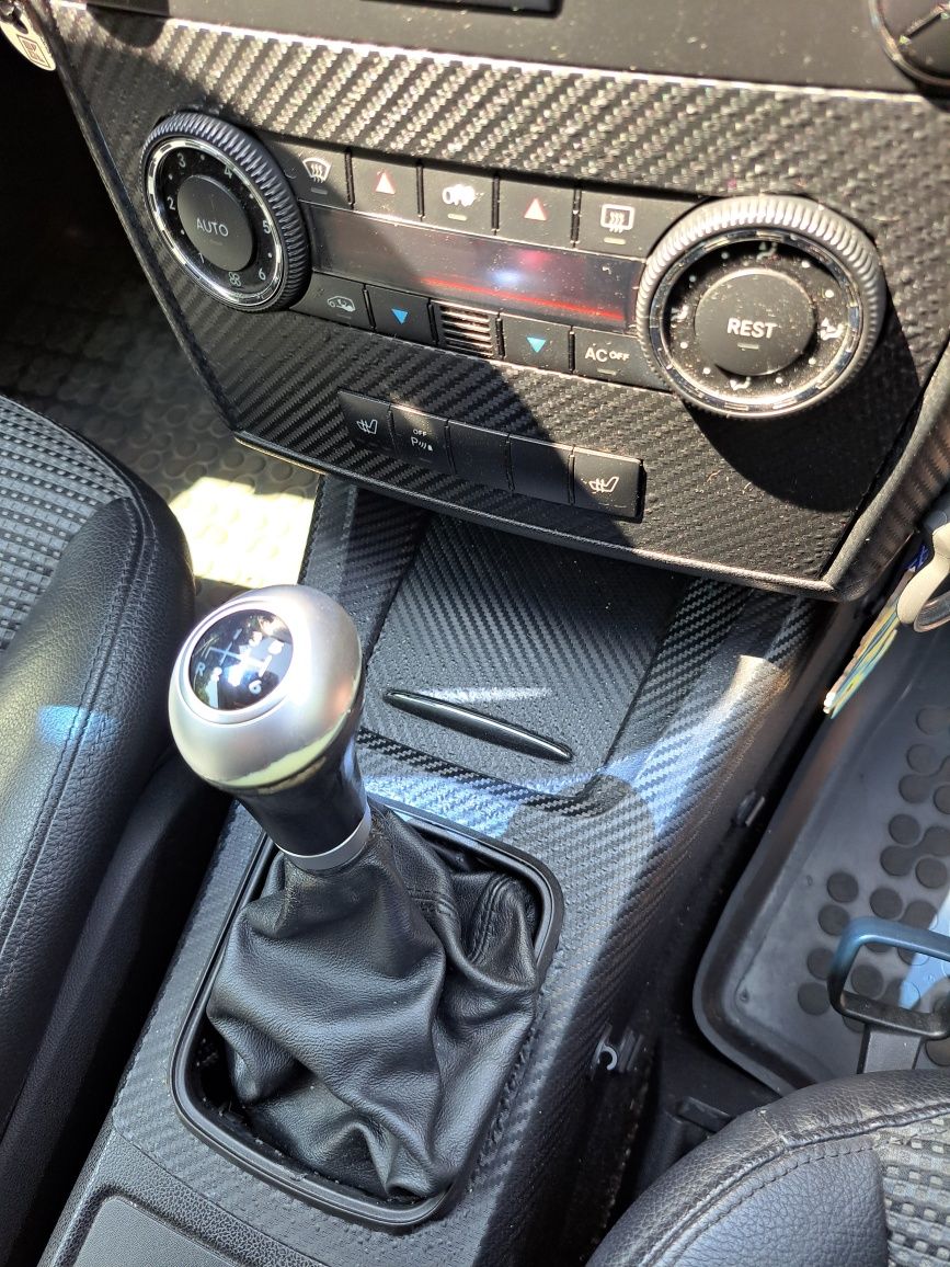 Vând autoturism Mercedes B class, motorină.