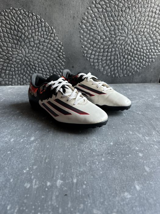 Продам Оригинальные сороконожки Adidas Messi