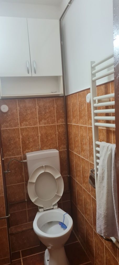 Proprietar, închiriez apartament cu 2 camere
