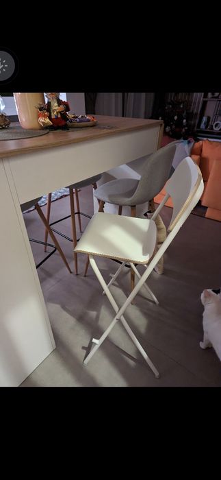 Insula bucătărie extensibilă/ masă bar pe comanda + scaune The Home