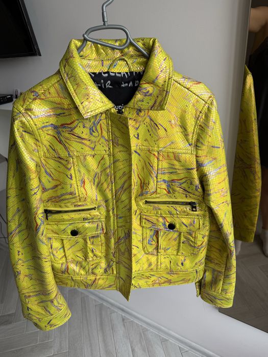 Жълто яке Desigual