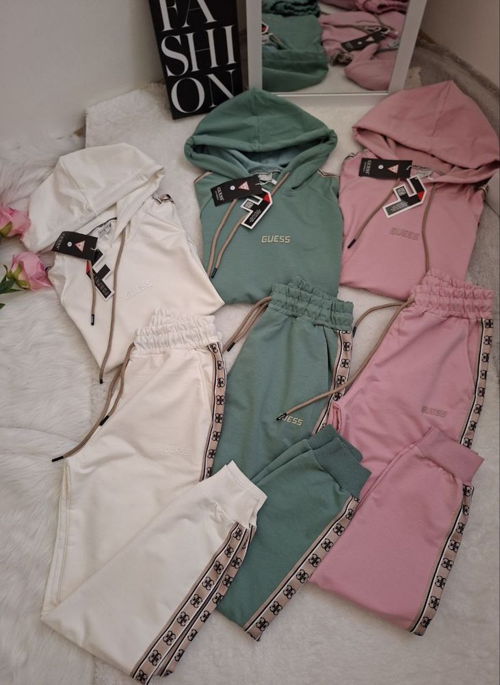 Памучни екипи Guess