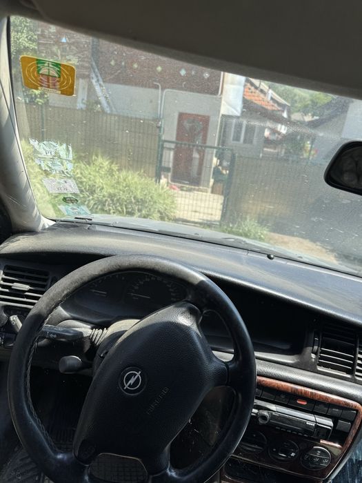 Vând sau dezmembrez Opel Vectra