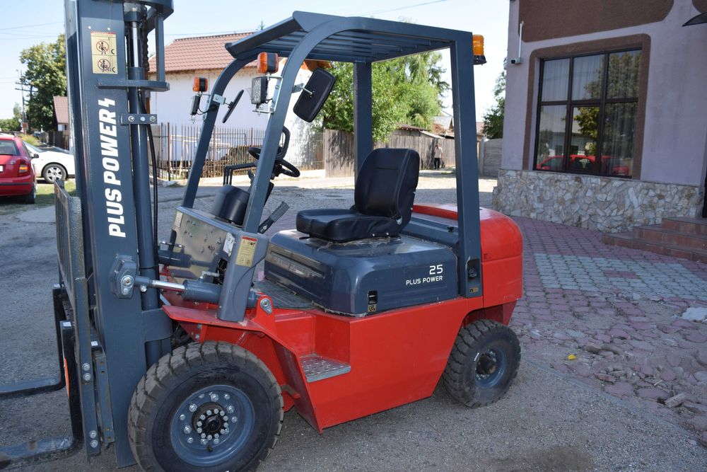 Stivuitor Diesel PLUS POWER 25