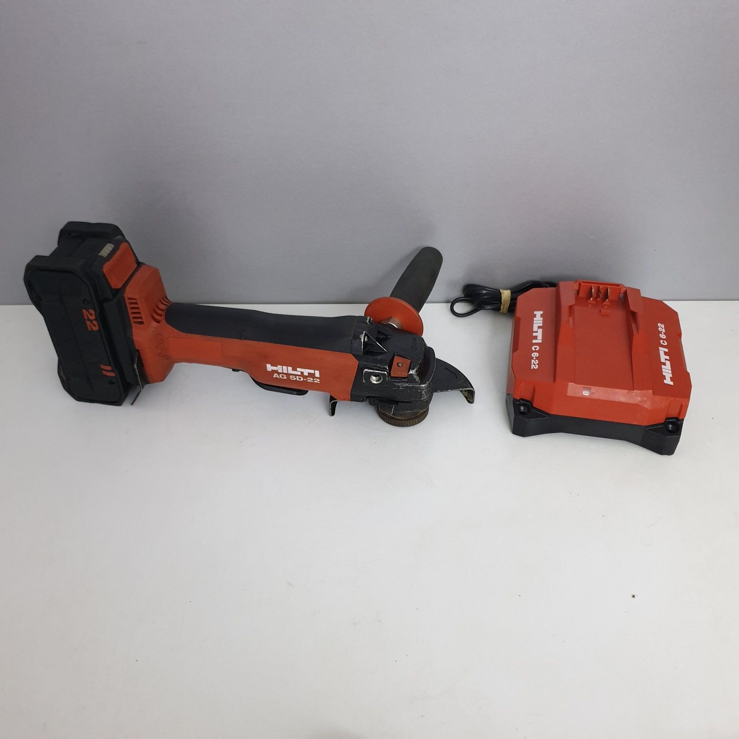 Hilti Nuron AG 5D-22 Polizor unghiular Brushless 8.0A Ultima generație