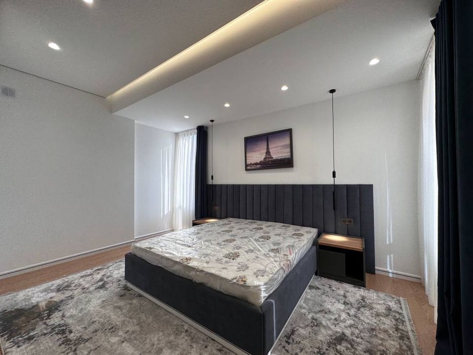 4 комнатная Дуплекс квартира на Тараса Шевченко