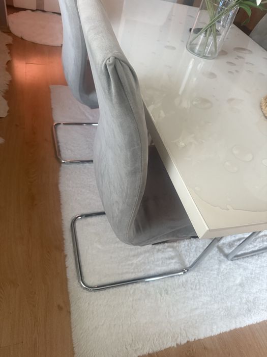 Трапезни столове