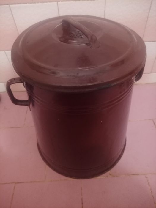 Garnita emailată 20 l