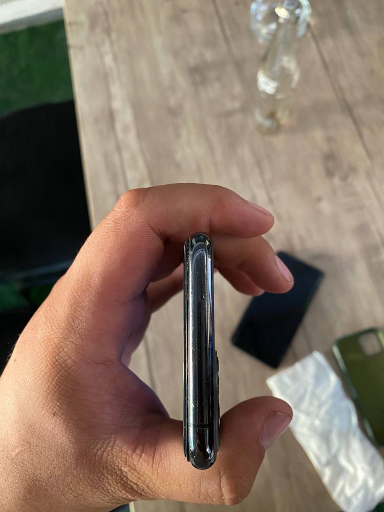 iphone 11 pro.