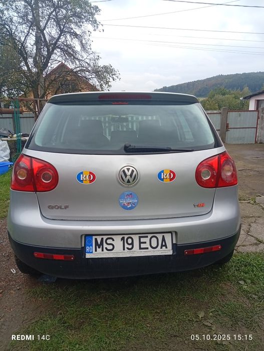 Vând sau schimb Golf v