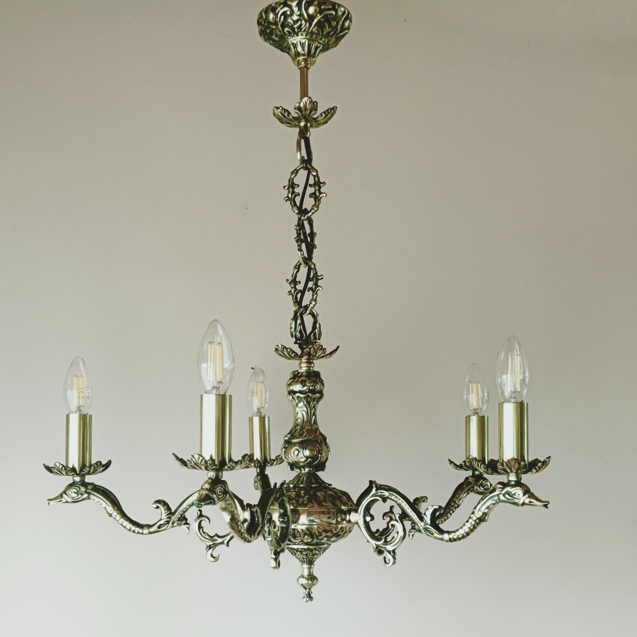 Уникален бароков луксозен полилей за хол,класическо осветление,лампа