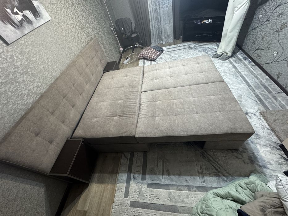 Диван раздвижной с тумбами