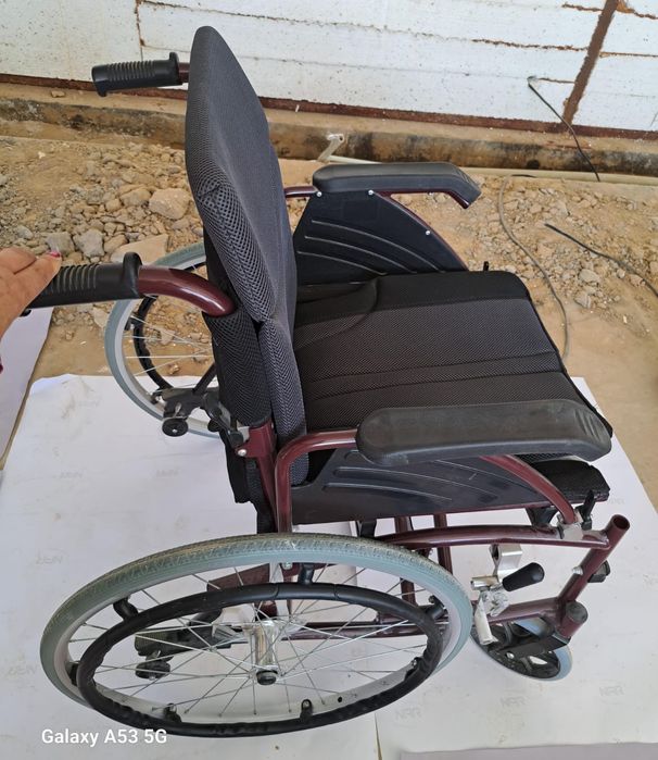 Инволидная коляска сатылады новый.