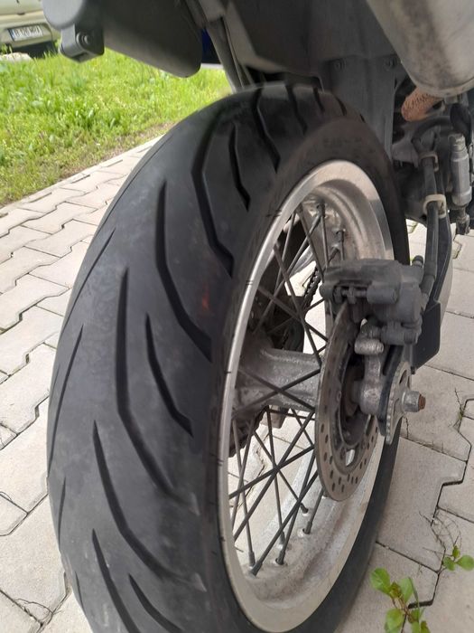 Motocicleta Suzuki DR125 SuperMoto