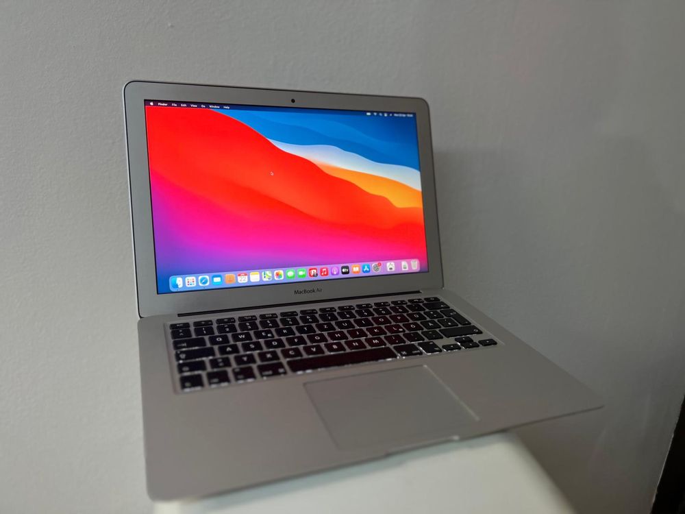 MacBook Air 13’ 2014 i5 incarcator