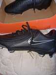 Ghete de fotbal nike nou nouțe