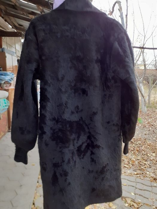 Пальто срочно продаю