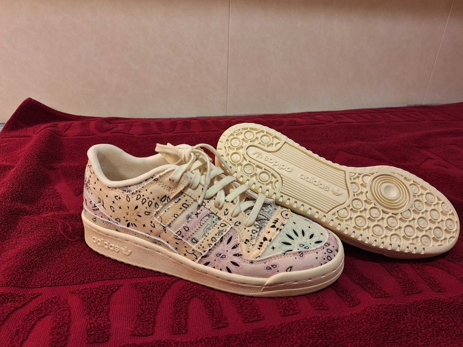 Чисто нови дамски маратонки Adidas Forum 84 LOW CL
