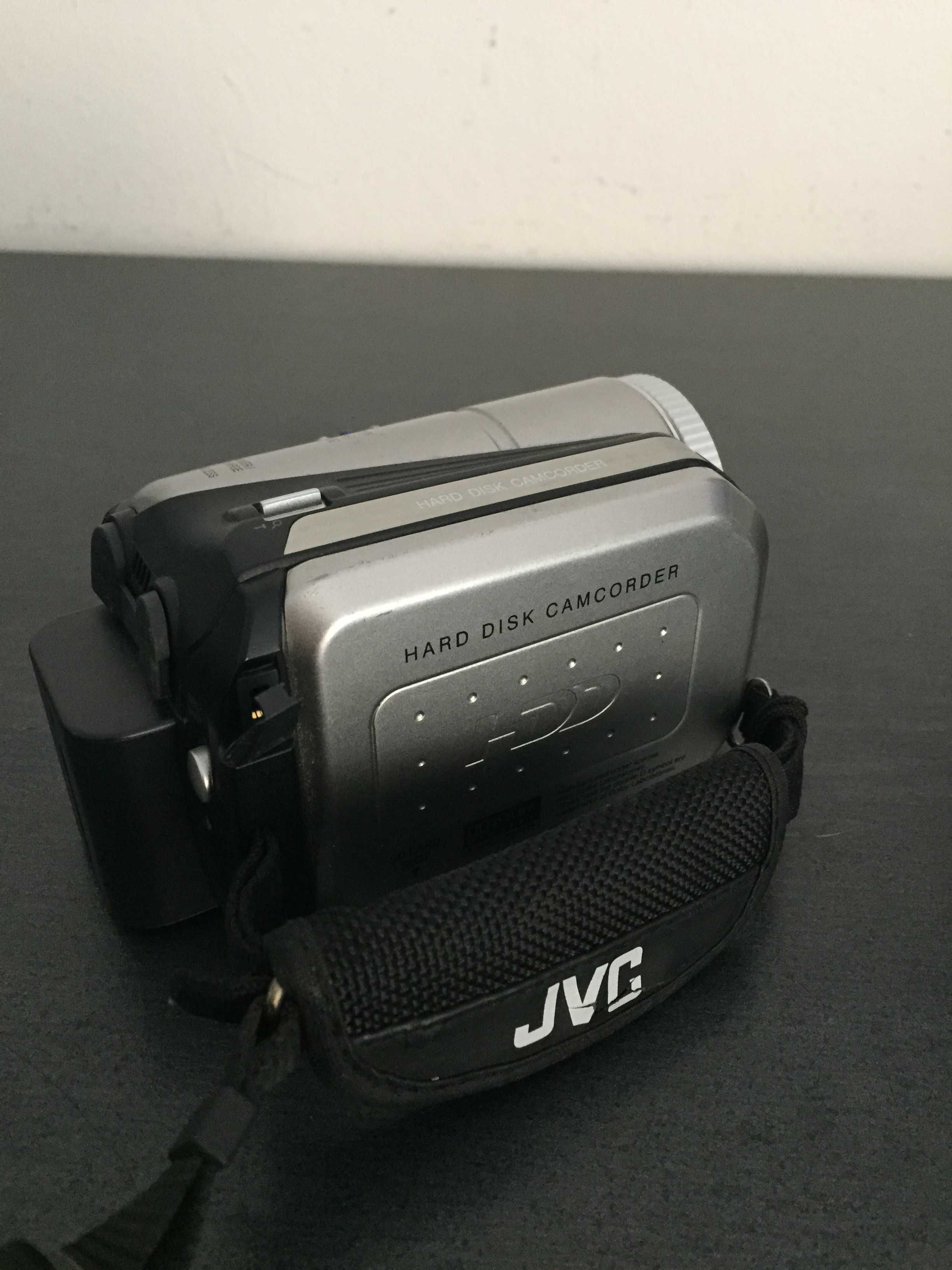 Vand camera JVC cu toate accesoriile