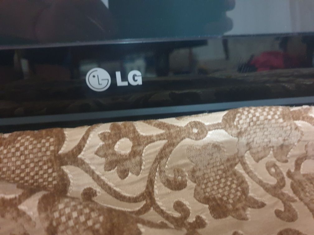 Срочно продам Телевизор LG