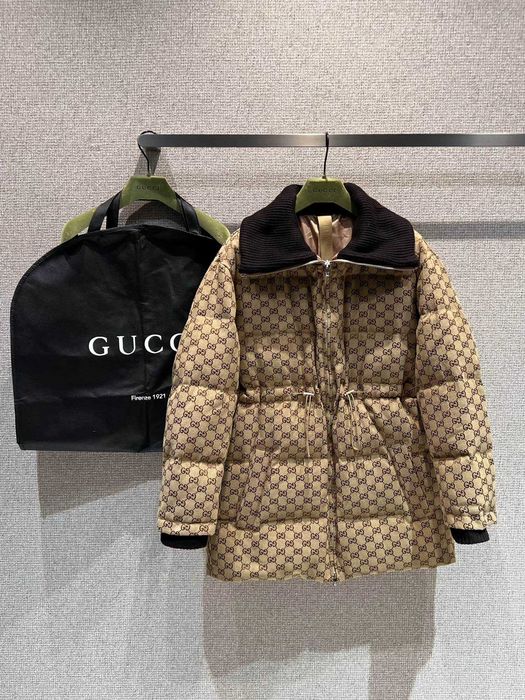 Geaca Gucci - calitate premium prezentare completa