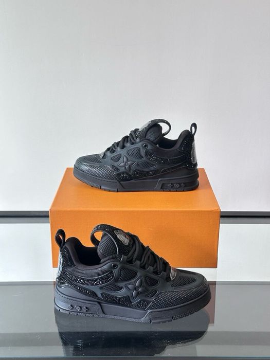 Adidasi LV skates full black