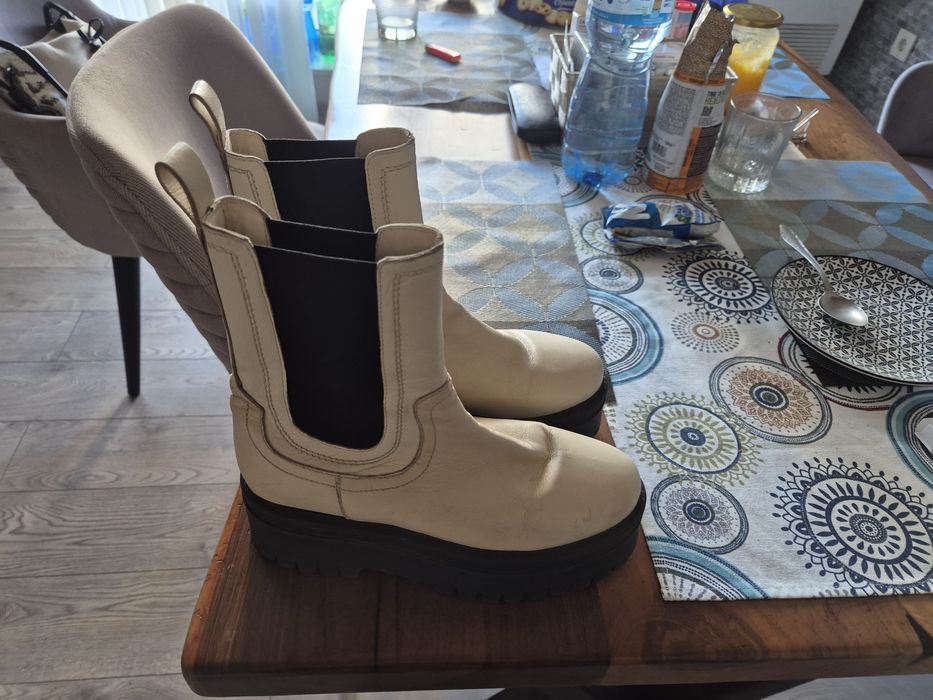 Боти, естествена кожа, бели, много запазени