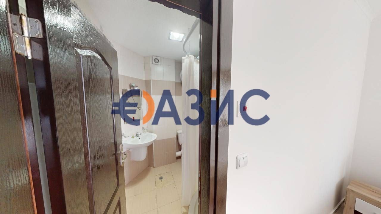 Продава се Тристаен апартамент в с. Кошарица, Област Бургас - 96 кв.м за 1000 €/кв.м - Снимка #12