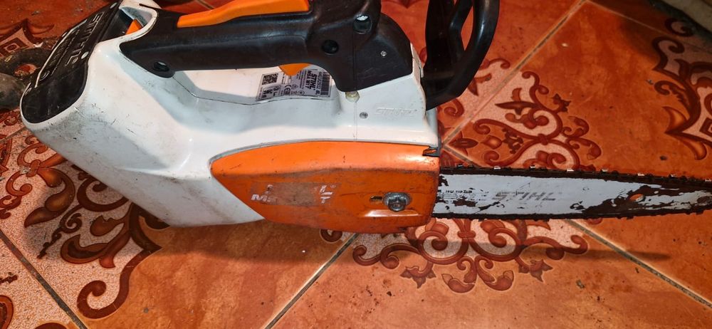 Sthil 161 t cu acumulator de 300