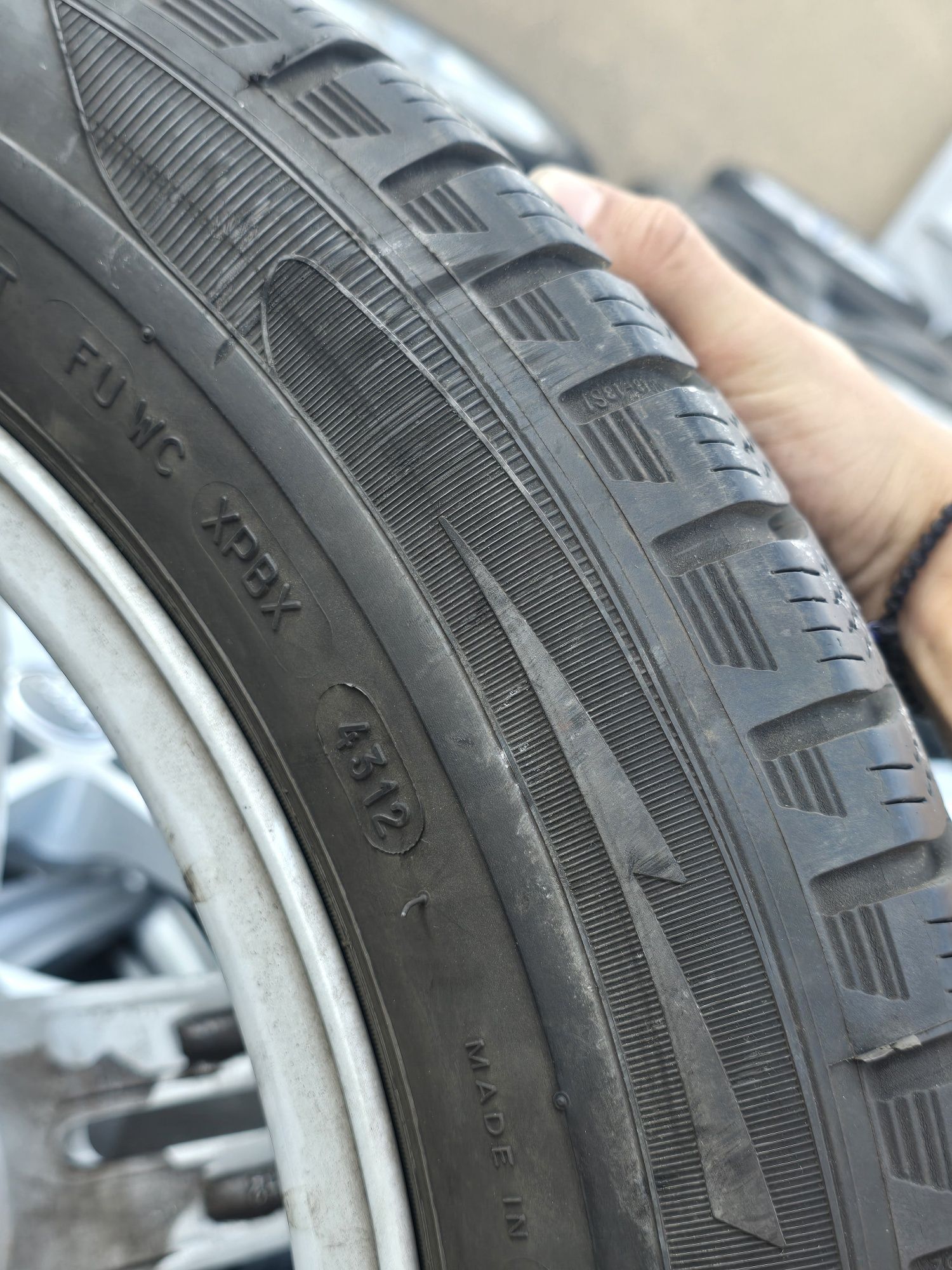4 Броя 205/55/16 Michelin 6,5mm