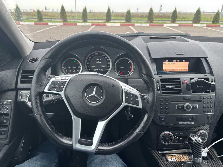 Mercedes Benz C220