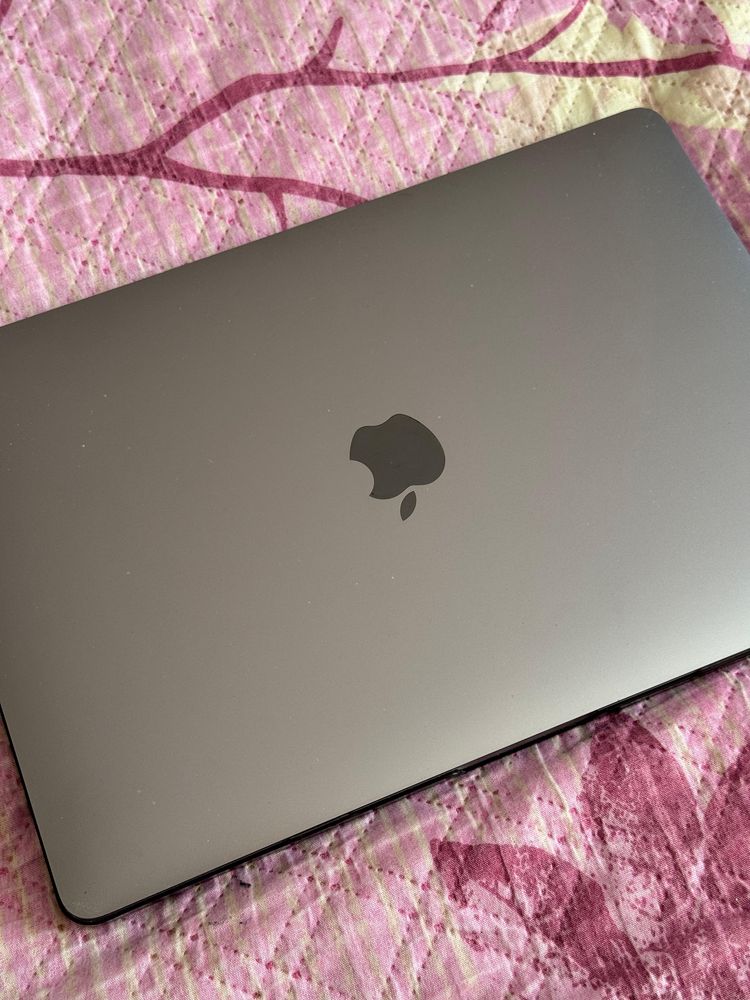 Macbook pro 2022