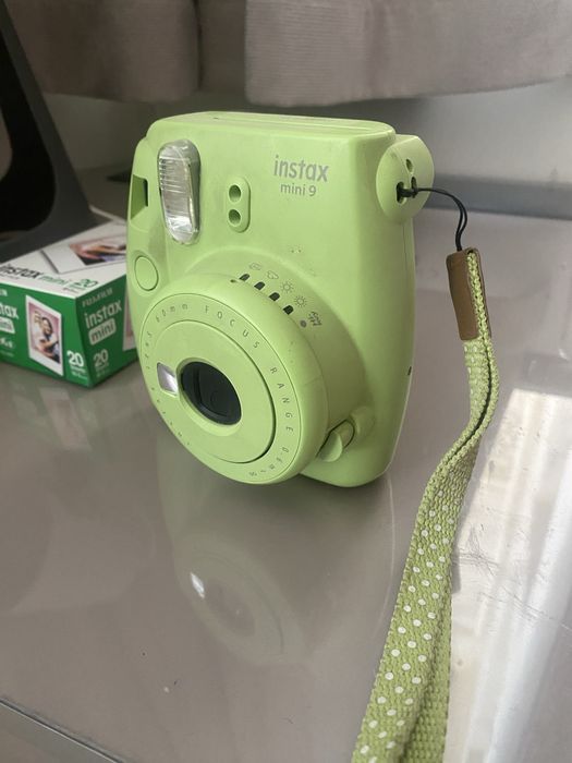 Пленочный фотоаппарат instax mini 9